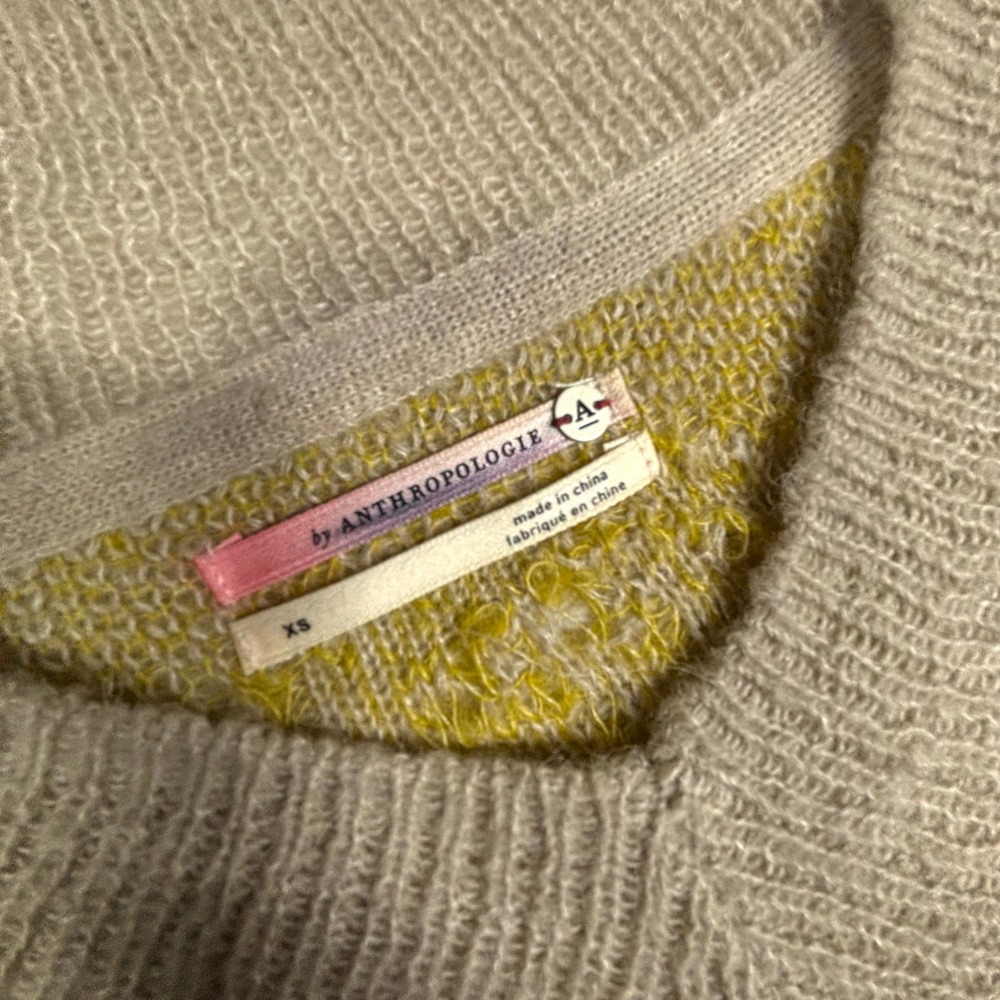 Anthropologie Floral Rose Distressed Alpaca Blend V-Neck Sweater Beige Yellow XS - Picture 3 of 9
